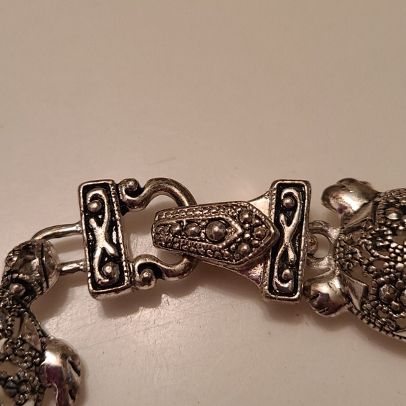 Vintage Silvertone Marcasite Sea Tortoise Link Bracelet - Picture 3 of 7
